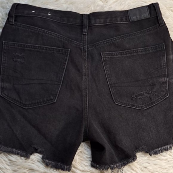 American Eagle 90s boyfriend shorts  - 8 - Picture 2 of 3